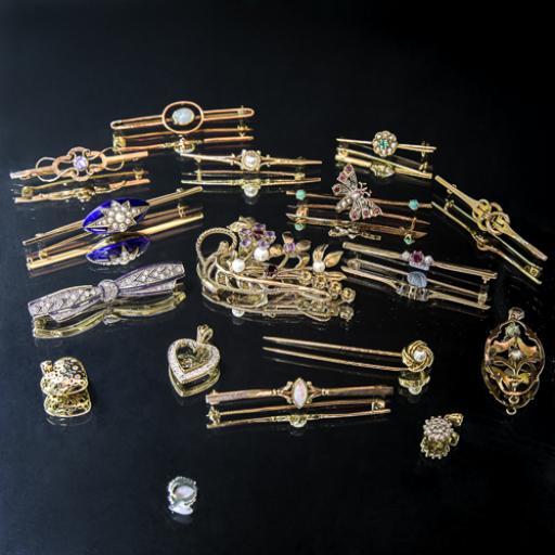 Antique Brooches, Pendants & Tie Pins -From 95.00